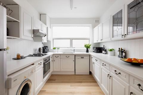3 bedroom apartment for sale, Flat 3, 11 Brondesbury Park, Kilburn, London, Brent, NW6 7BS