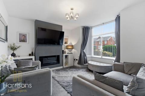 3 bedroom semi-detached house to rent, Leigh Road, Westhoughton, Bolton. *AVAILABLE MAY*