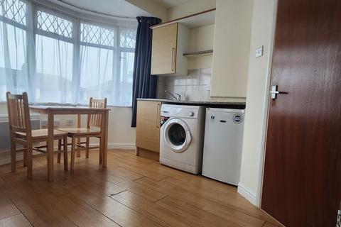 undefined, Flat in Edmonton N9