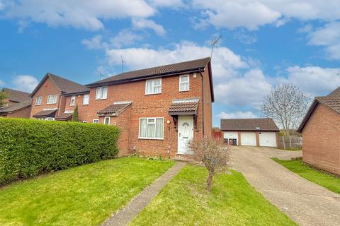 undefined, Goldcrest Close, Luton