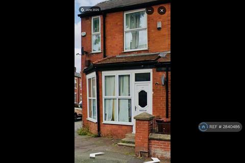 3 bedroom end of terrace house to rent, Wheler St, Manchester, M11