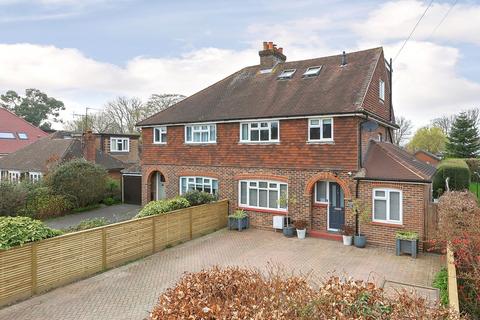 undefined, Avenue Gardens, Horley, Surrey, RH6