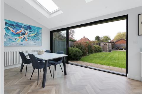 undefined, Avenue Gardens, Horley, Surrey, RH6