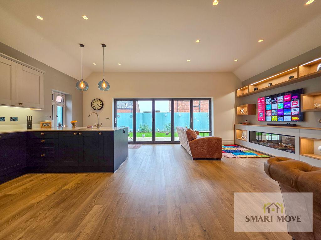 Open Plan Kitchen &amp;