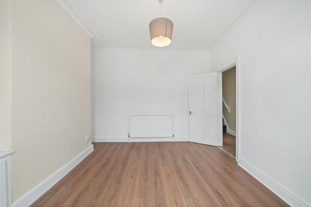 Living Room2.jpg