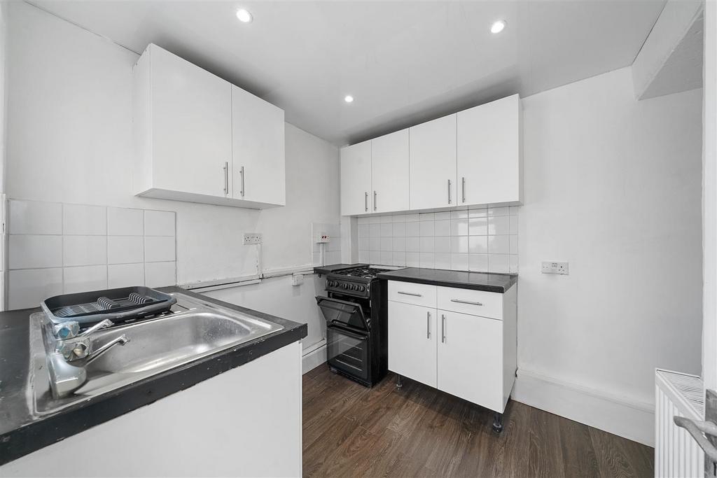 Kitchen1.jpg