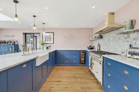 4 bedroom detached house for sale, Greenwood Road, Thames Ditton, KT7