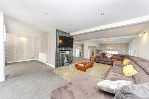 5 bedroom terraced house for sale, Abergele Road, Llanddulas, Abergele, Conwy, LL22
