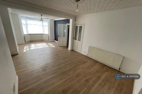 3 bedroom terraced house to rent, Hickling Road, Ilford, IG1