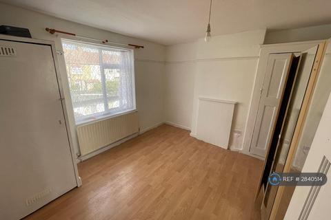3 bedroom terraced house to rent, Hickling Road, Ilford, IG1