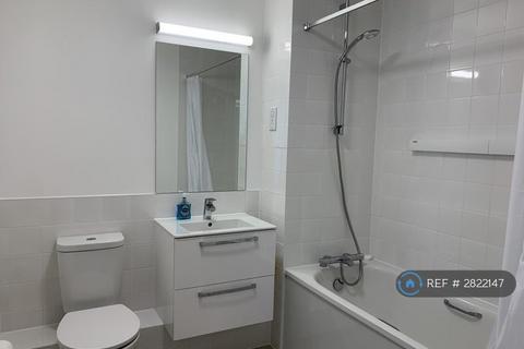 1 bedroom flat to rent, Watts House, London, W10