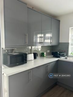 4 bedroom semi-detached house to rent, Market St, Cheltenham, GL50
