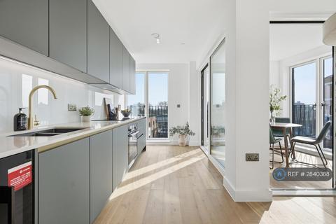 2 bedroom flat to rent, White Horse Road, London, E1