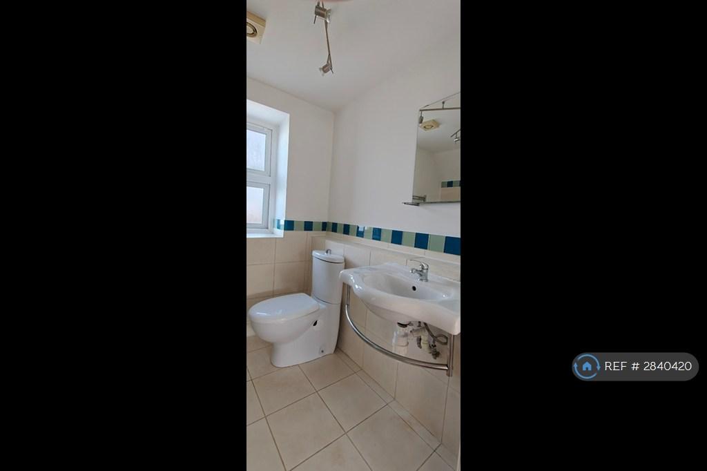 Bedroom 3 Ensuite