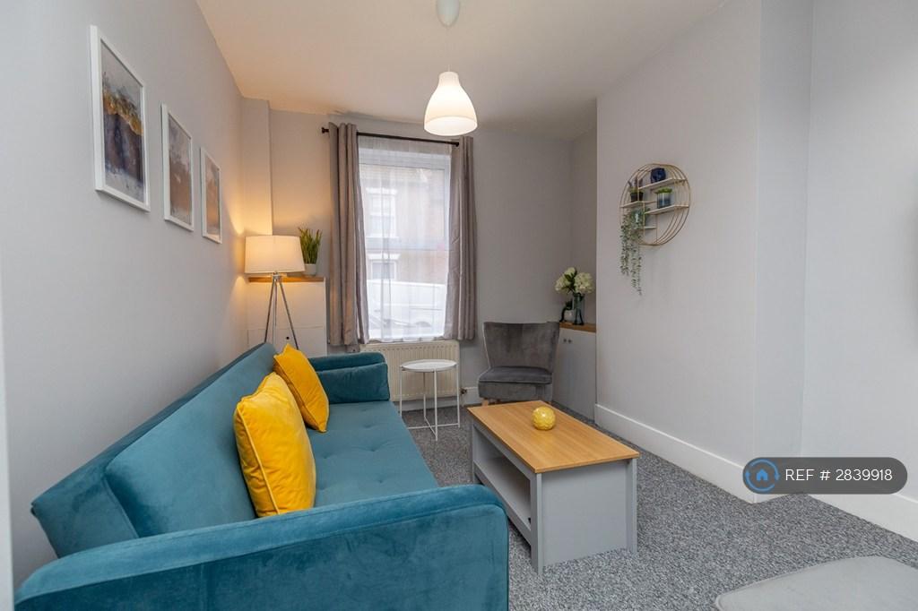 Northamptonservicedapartment Selfcatering Shortlet