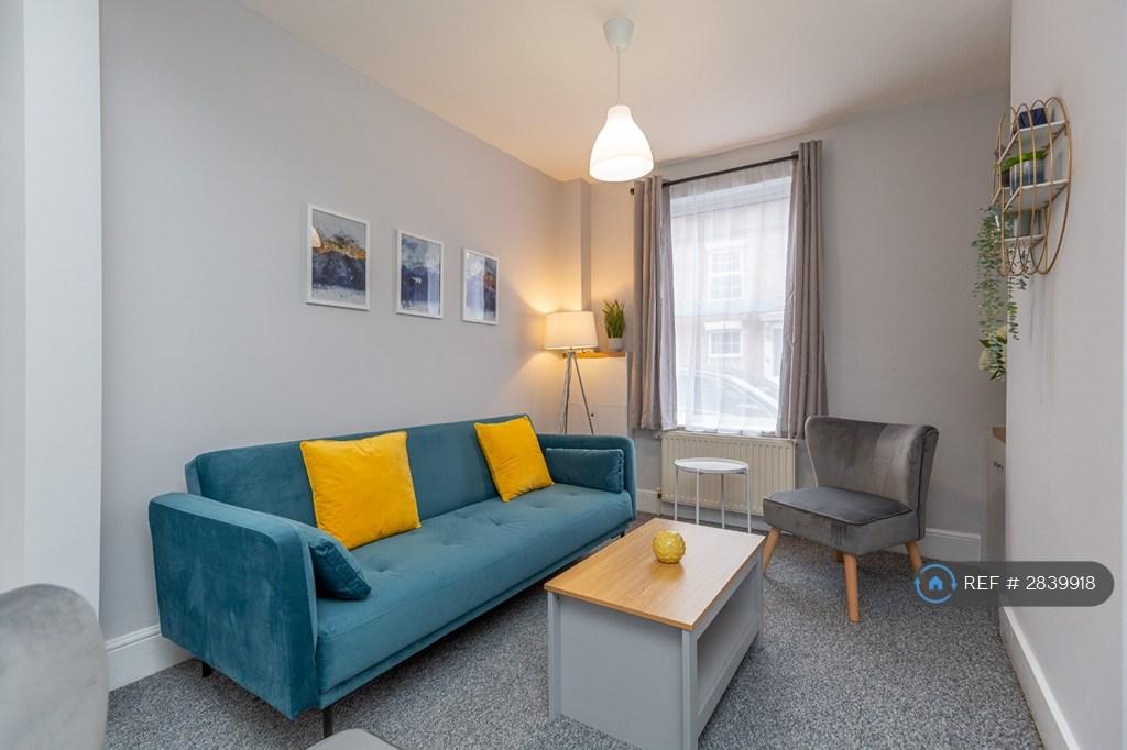 Northamptonservicedapartment Selfcatering Shortlet