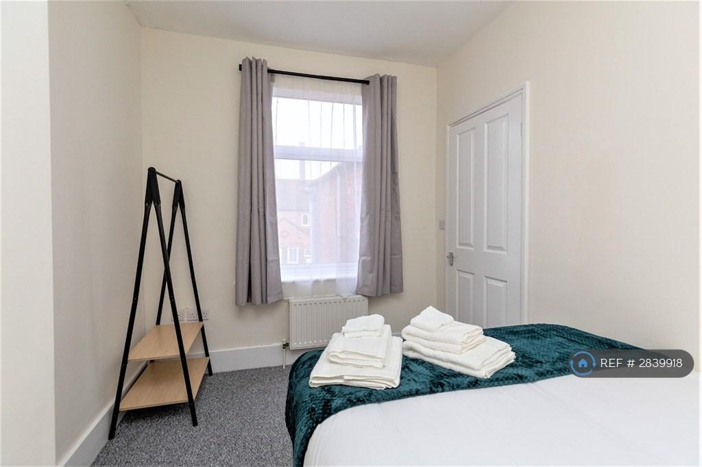 Northamptonservicedapartment Selfcatering Shortlet