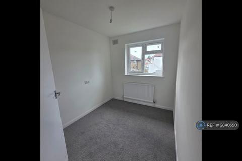 2 bedroom flat to rent, Lowther Road, Stanmore, HA7