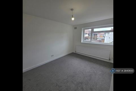 2 bedroom flat to rent, Lowther Road, Stanmore, HA7