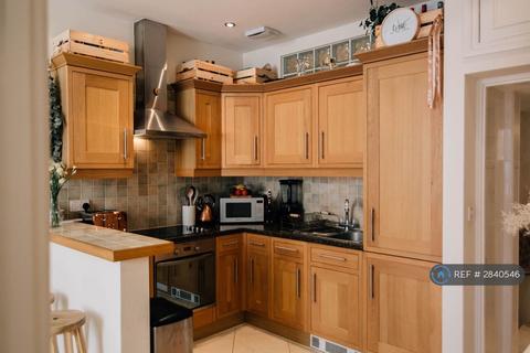 1 bedroom flat to rent, St Lawrence Terrace, London, W10