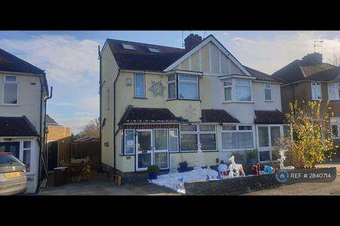 Auckland Road, Potters Bar, EN6