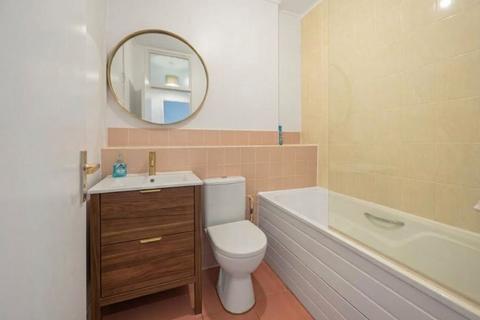 4 bedroom flat to rent, Garnett Road, Garnett House Garnett Road, NW3