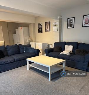 13 bedroom detached house to rent, Libertus Road, Cheltenham, GL51