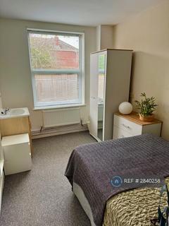 13 bedroom detached house to rent, Libertus Road, Cheltenham, GL51