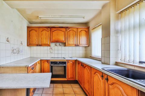 3 bedroom semi-detached house for sale, Salterford Road, Hucknall, Nottingham, Nottinghamshire, NG15