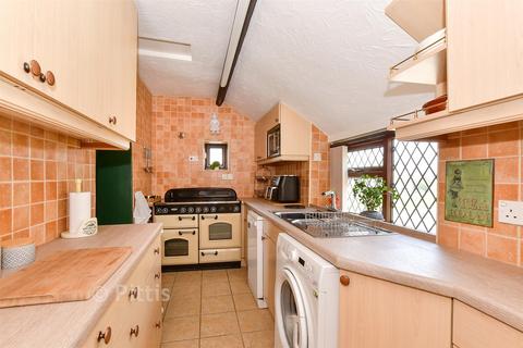 3 bedroom detached house for sale, Warlands Lane, Newport PO30