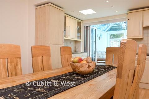 5 bedroom semi-detached house for sale, Foxon Lane, Caterham CR3