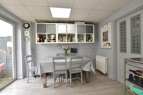 3 bedroom terraced house for sale, Church Close, Loughton, Essex