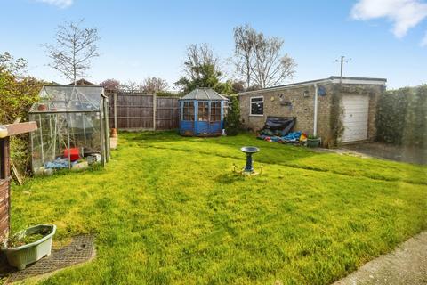 2 bedroom detached bungalow for sale, Oakfield, Saxilby, Lincoln