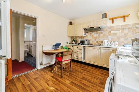 2 bedroom detached bungalow for sale, Oakfield, Saxilby, Lincoln
