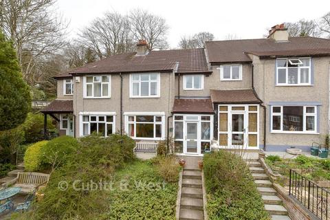 Farningham Crescent, Caterham CR3