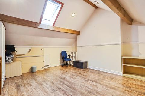 2 bedroom semi-detached house for sale, Wells Road, Guiseley, Leeds