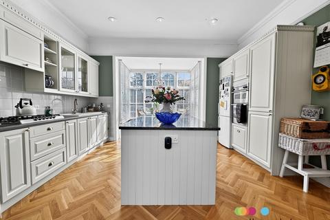 4 bedroom semi-detached house to rent, Old Grove Court, NORWICH