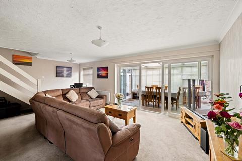 4 bedroom semi-detached house for sale, Linksway, Folkestone, CT19