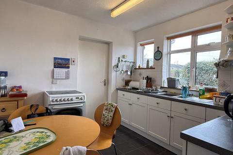3 bedroom semi-detached house for sale, Coombe Road, Steyning, BN44 3LF