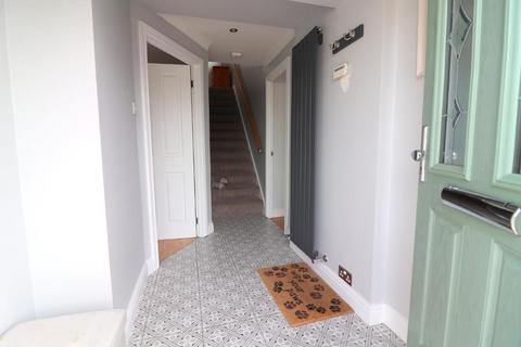 undefined, Luton LU3