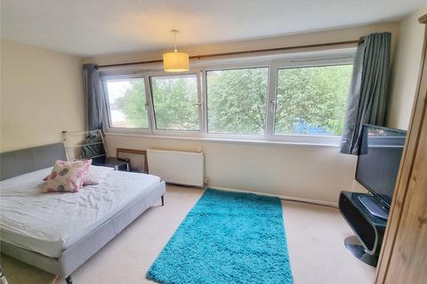 1 bedroom in a flat share to rent, Templewood House, Colesmead Road, REDHILL, Surrey, RH1