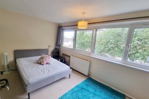 1 bedroom in a flat share to rent, Templewood House, Colesmead Road, REDHILL, Surrey, RH1