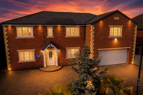 4 bedroom detached house for sale, Reneville Road, Moorgate, Rotherham, S60