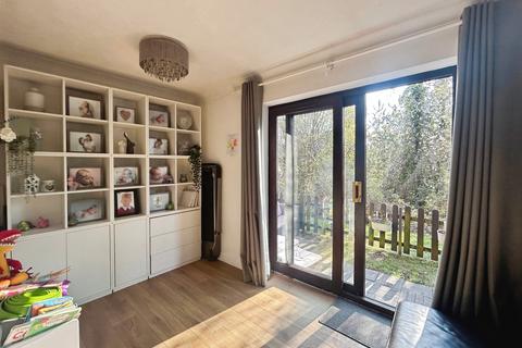 2 bedroom maisonette for sale, Wyatt Close, High Wycombe, Buckinghamshire