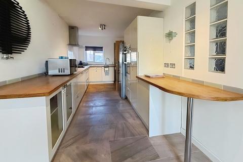 undefined, Peel Close, Windsor, Berkshire