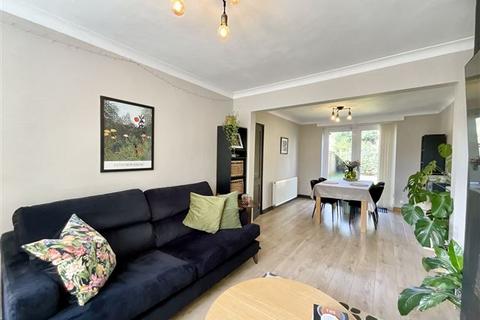 3 bedroom semi-detached house for sale, Stradbroke Drive, Sheffield, S13 8SA