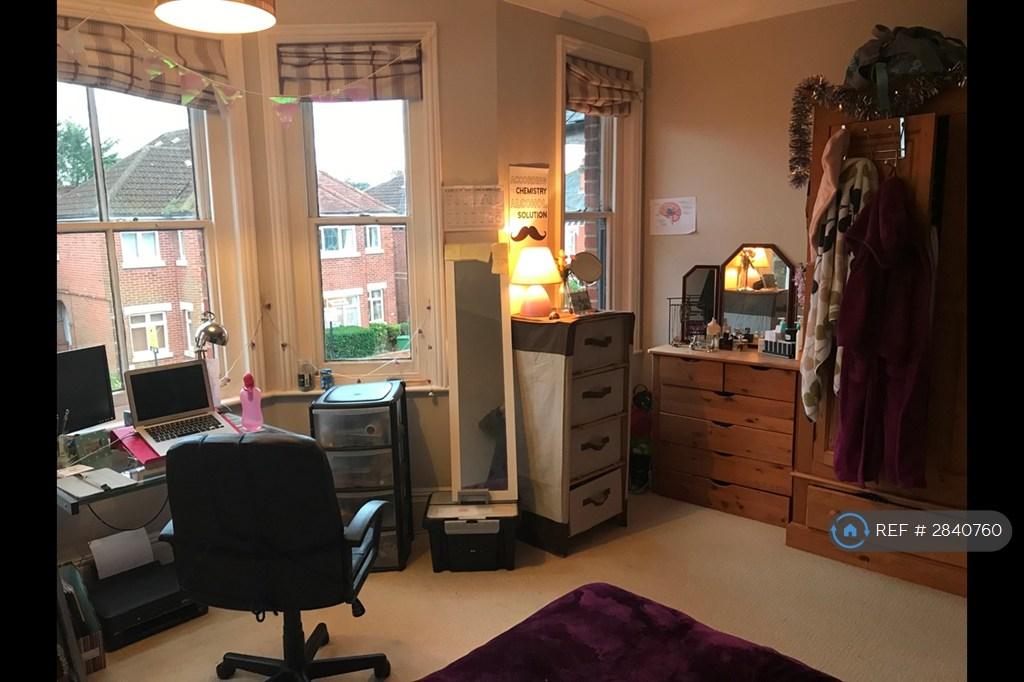Upstairs Front Bedroom