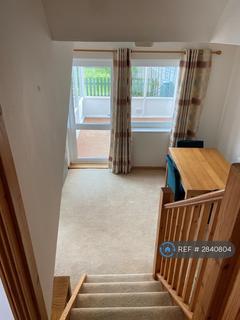 2 bedroom terraced house to rent, Oak Avenue, Charlton Kings, Cheltenham, GL52