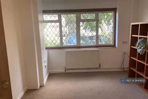 4 bedroom terraced house to rent, Saxon Road, London, SE25