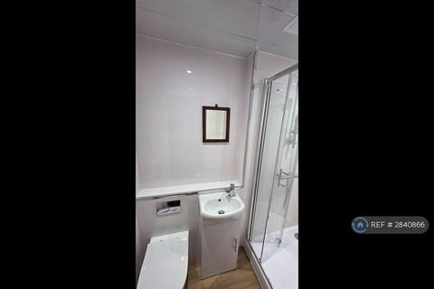 2 bedroom flat to rent, Buccleuch Street, Edinburgh, EH8